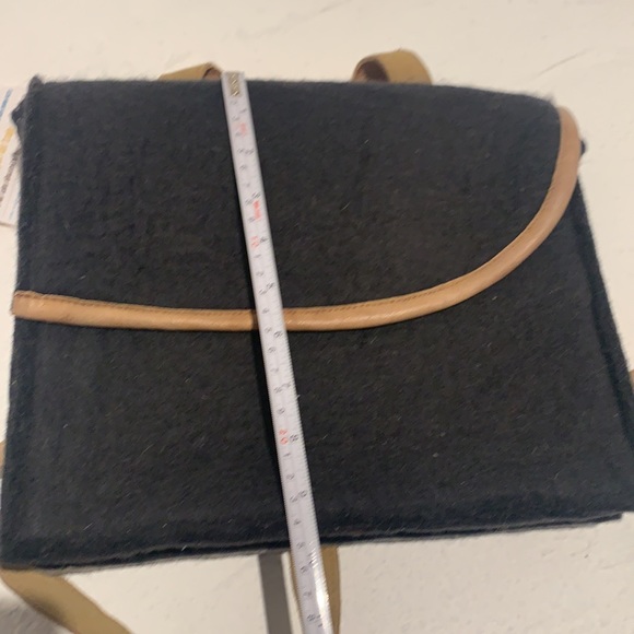 Felt Bag with leather trim - Picture 4 of 5